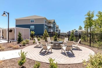 Outdoor fireside lounge